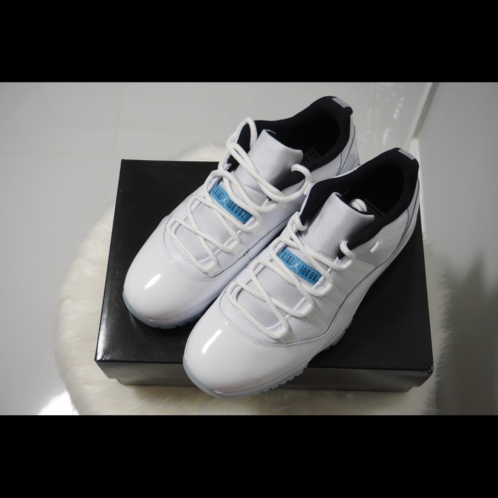 Jordan 11 Low “Legend Blue” - Picture 4 of 7
